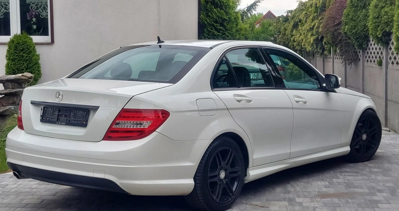 Mercedes-Benz Klasa C cena 36600 przebieg: 218000, rok produkcji 2008 z Witkowo małe 172